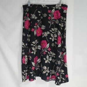 VAN HEUSSEN | size 12 | Black Floral Skirt | Zip - Hook and Eye Back Closure